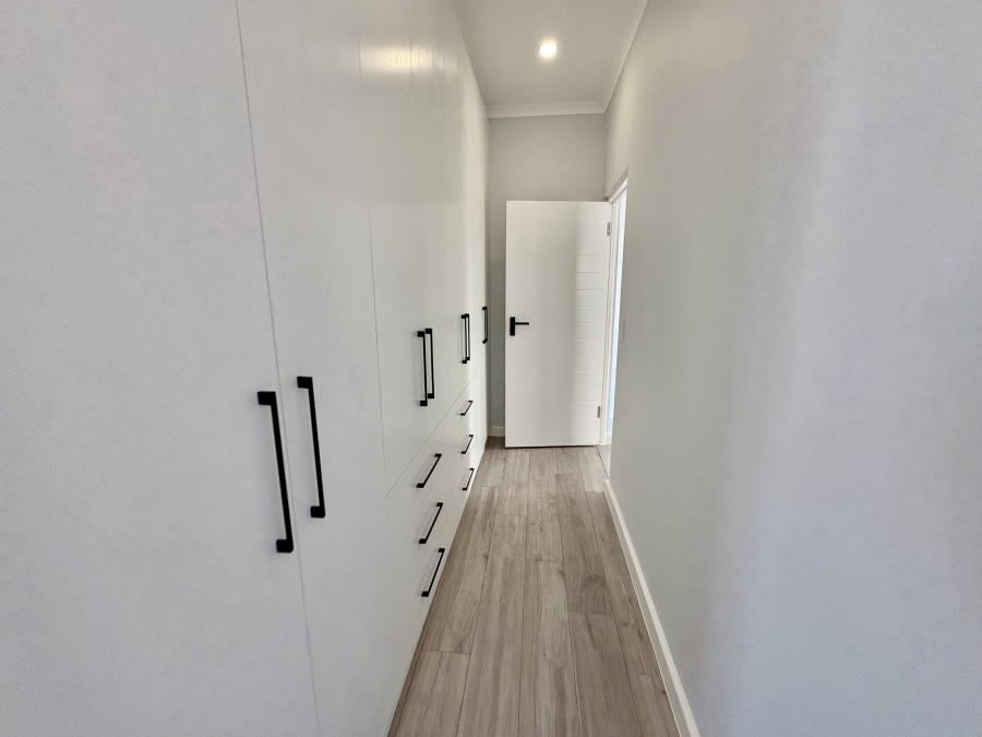 4 Bedroom Property for Sale in Sandown Western Cape